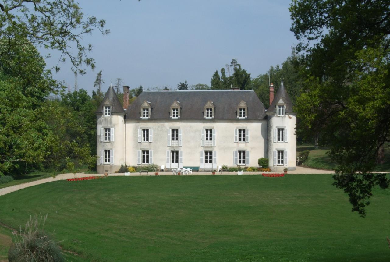 Château de la Ville-Huë